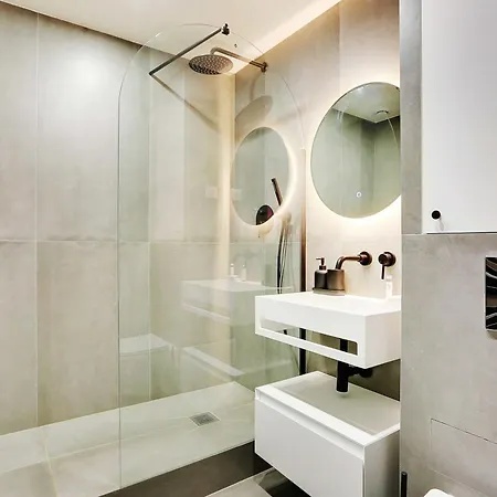 Pelican - Louvre * Paris