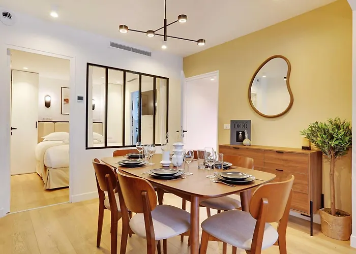 Pelican - Louvre Lejlighed *