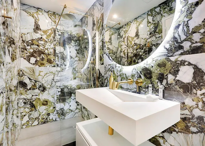 Pelican - Louvre Lejlighed