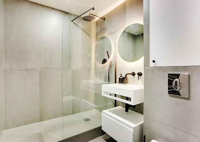 Pelican - Louvre * Paris